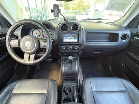 Used 2016 Jeep Patriot High Altitude image 3