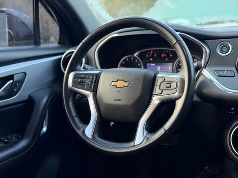Certified 2022 Chevrolet Blazer LT w/ LPO, Black Accent Package image 21