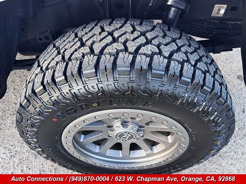 Used 2018 Toyota Tacoma SR w/ SR Convenience Package AWD/4WD image 39