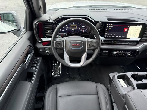 Used 2026 GMC Sierra 1500 SLT image 17