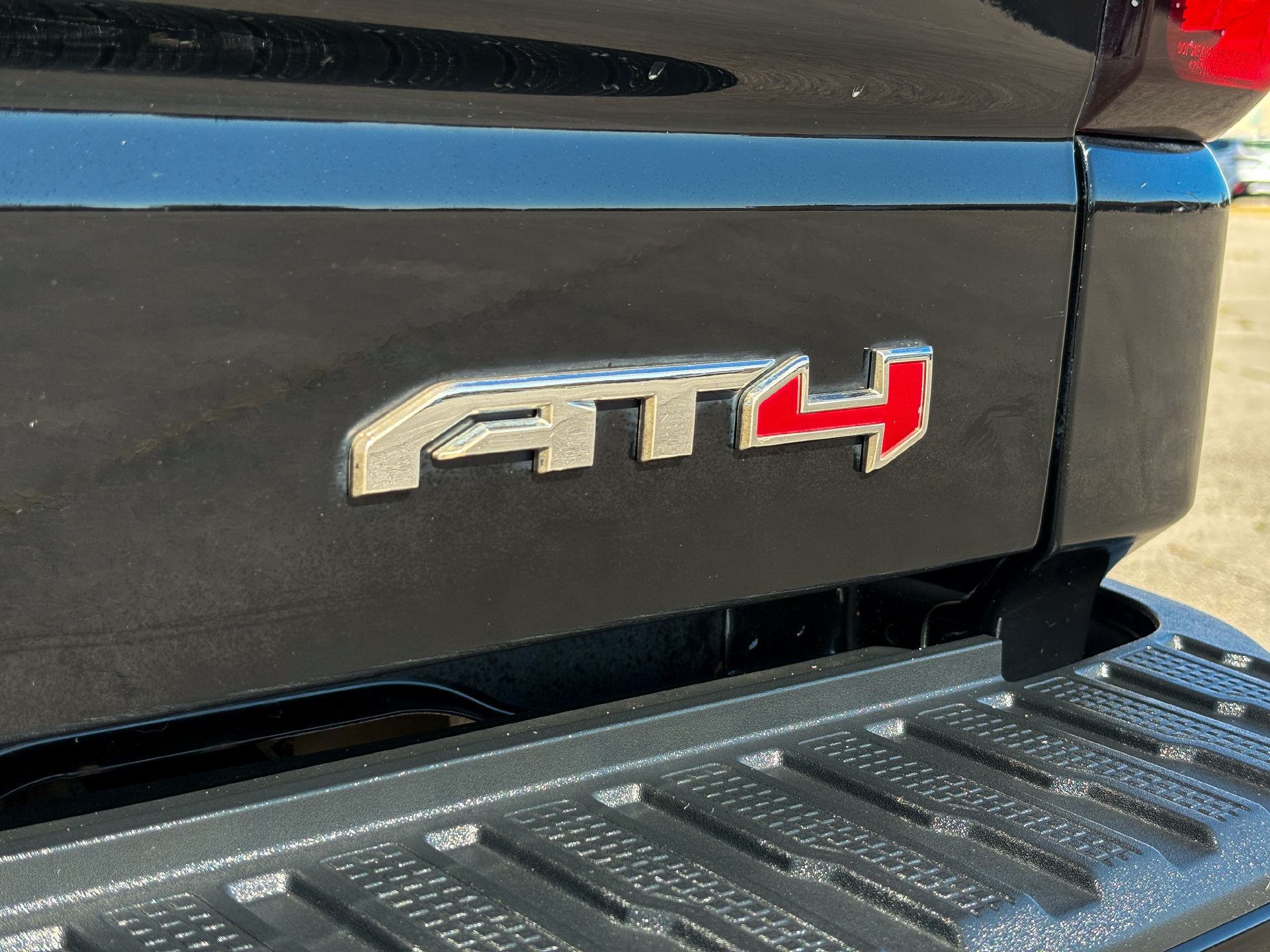 Used 2019 GMC Sierra 1500 AT4 w/ AT4 Premium Package AWD/4WD image 9