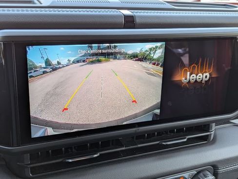 Used 2024 Jeep Wrangler Unlimited Sahara AWD/4WD image 28