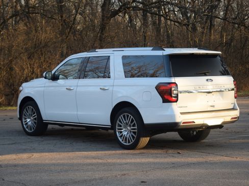 Used 2022 Ford Expedition Max Limited image 25