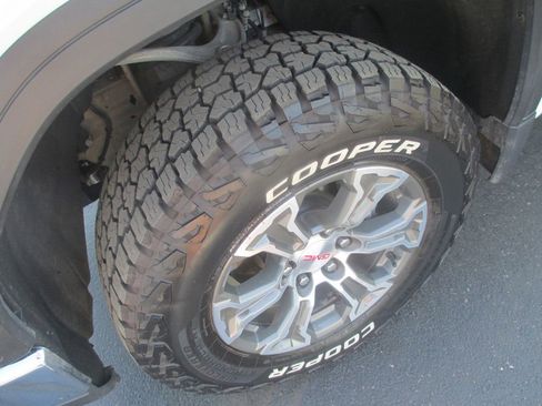 Used 2024 GMC Sierra 1500 SLE w/ Max Trailering Package image 14