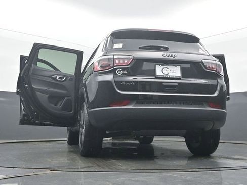 New 2026 Jeep Compass Latitude w/ Sun and Sound Group AWD/4WD image 60
