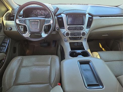 Used 2020 GMC Yukon SLT w/ Premium Edition image 11