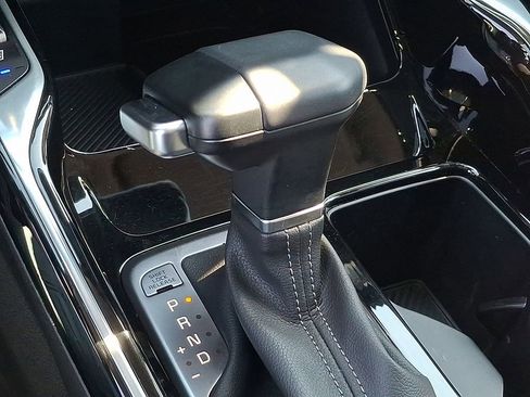 Certified 2024 Kia Sorento SX image 20