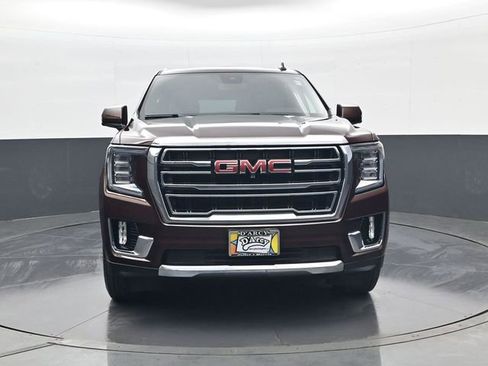 Used 2023 GMC Yukon SLT w/ SLT Luxury Package AWD/4WD image 2