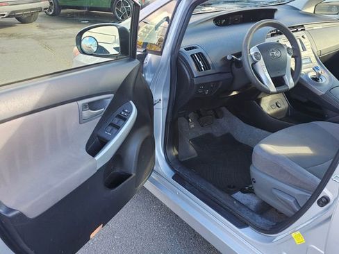 Used 2013 Toyota Prius Three w/ Solar Roof Pkg image 22