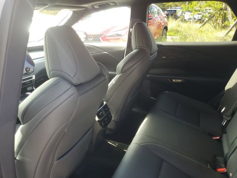 Used 2023 Lexus RX 350 AWD image 12