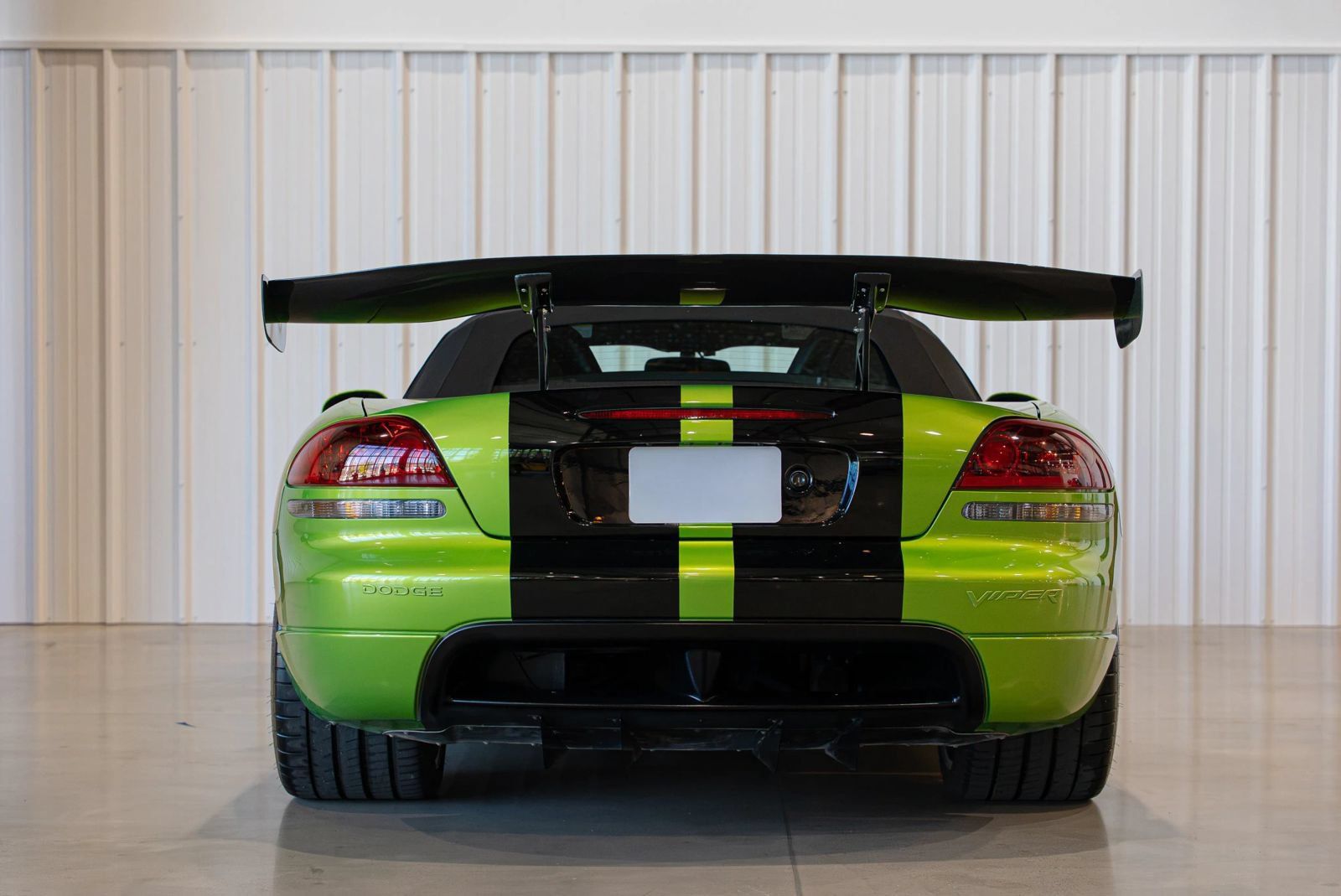 Used 2010 Dodge Viper SRT-10 RWD image 17