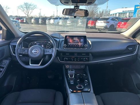 Used 2023 Nissan Rogue S image 9