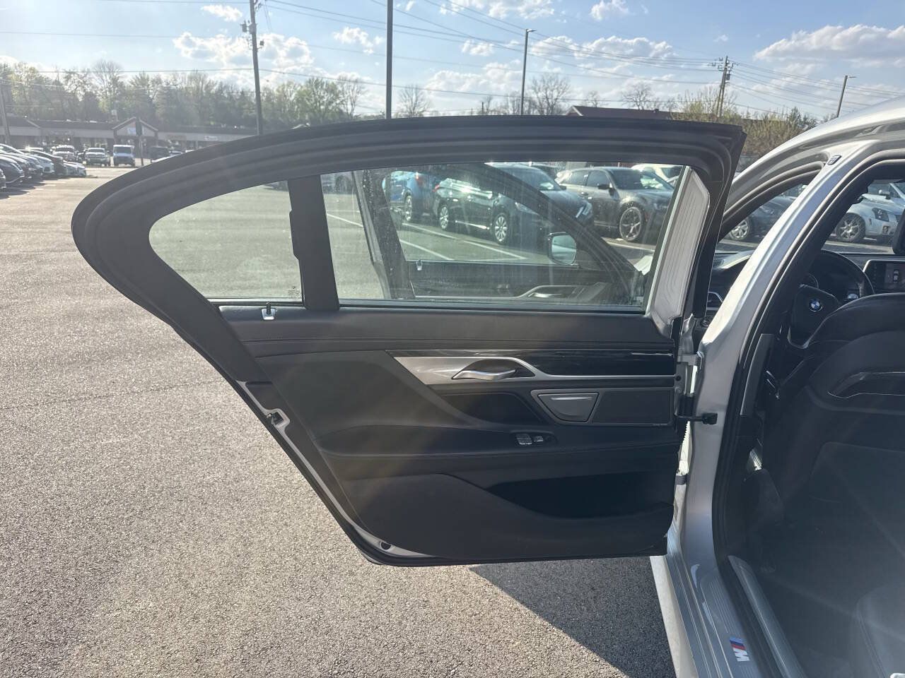 Used 2017 BMW 750i xDrive AWD/4WD image 16