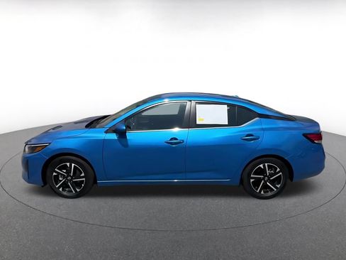 Used 2025 Nissan Sentra SV FWD image 10
