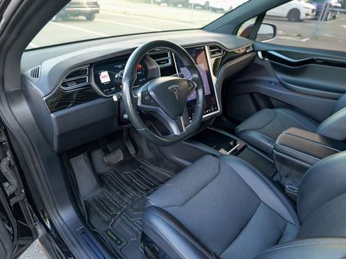 Used 2017 Tesla Model X 100D AWD/4WD image 17