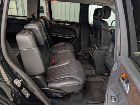 Used 2014 Mercedes-Benz GL 450 4MATIC image 41