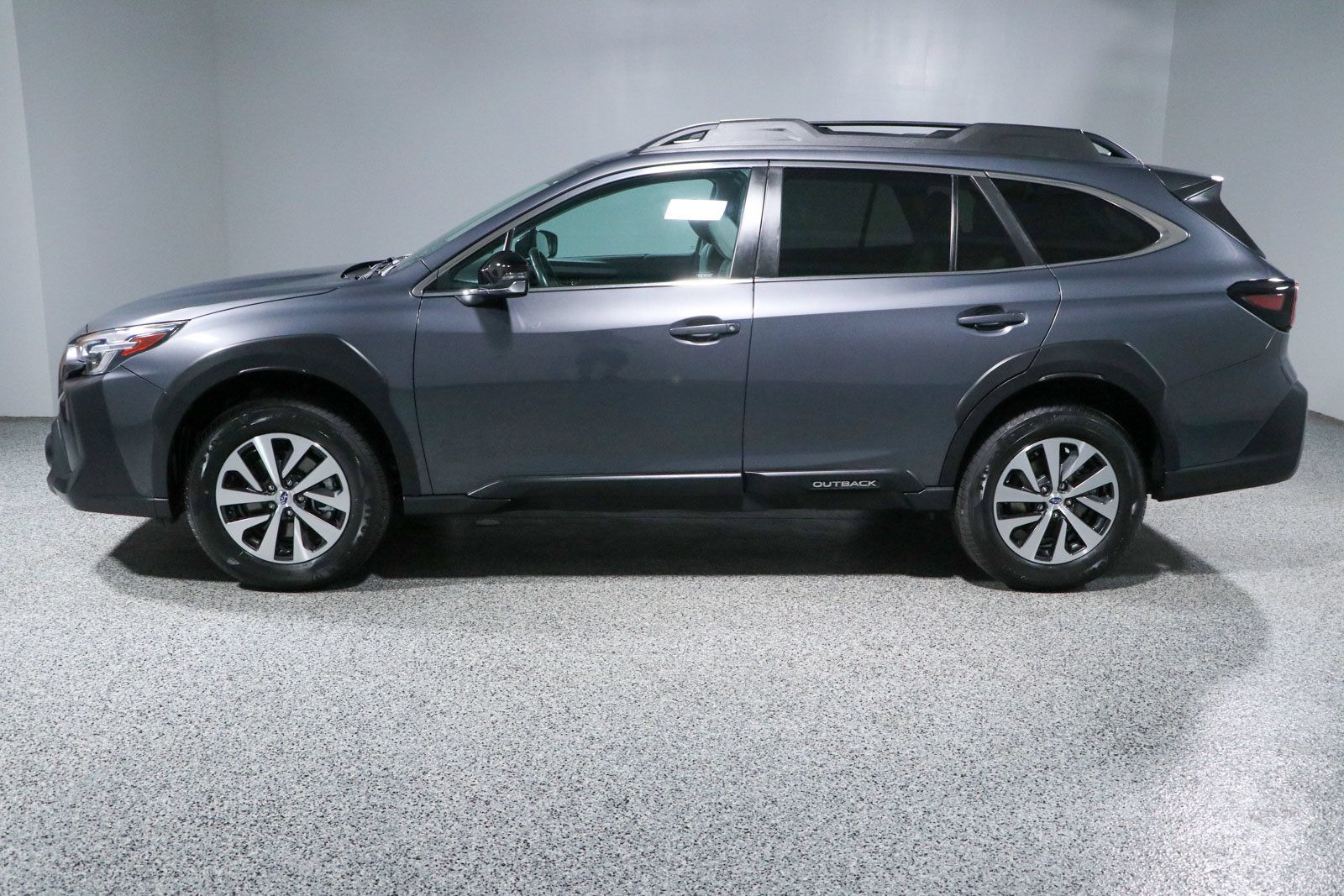 Used 2023 Subaru Outback Premium AWD/4WD image 10