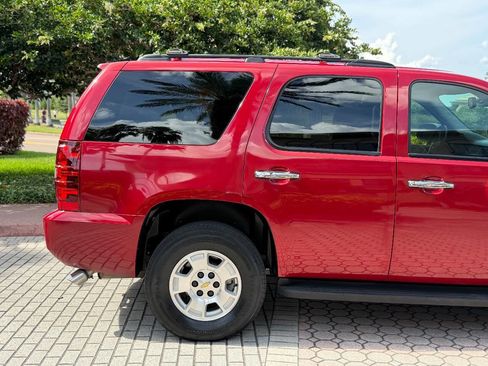 Used 2014 Chevrolet Tahoe LT RWD image 9