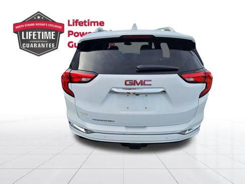 Used 2020 GMC Terrain Denali w/ Denali Premium Package FWD image 8