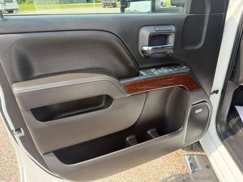 Used 2019 GMC Sierra 3500 SLT w/ Duramax Plus Package AWD/4WD image 16