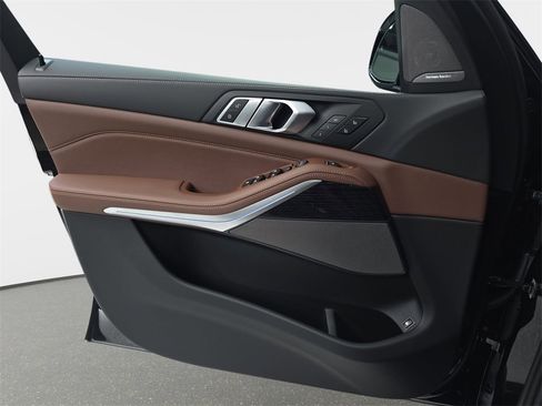 New 2026 BMW X5 xDrive50e w/ Executive Package image 26