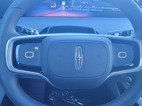 New 2026 Lincoln Nautilus Premier image 25