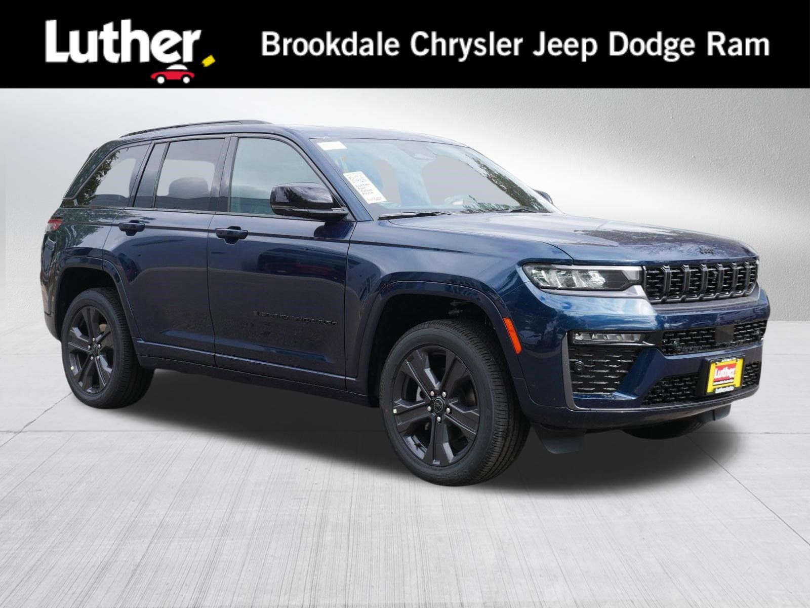 New 2027 Jeep Grand Cherokee Limited AWD/4WD image 1