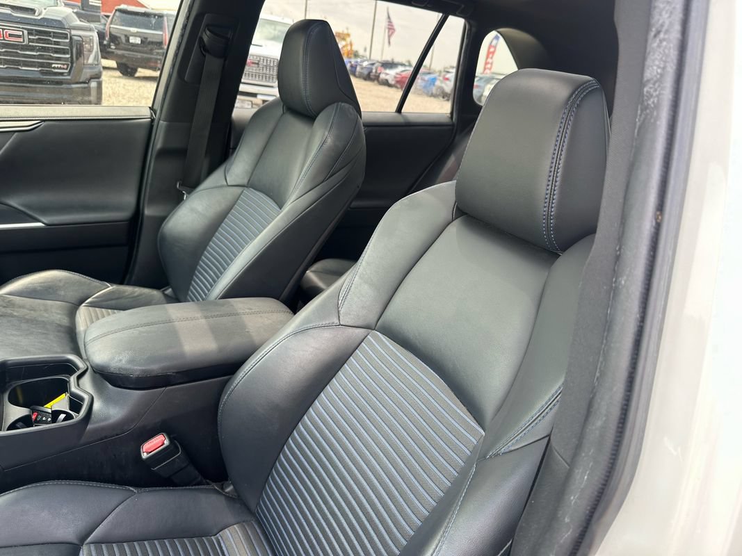 Used 2020 Toyota RAV4 XSE AWD/4WD image 36