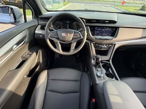 Certified 2026 Cadillac XT5 Luxury AWD/4WD image 12