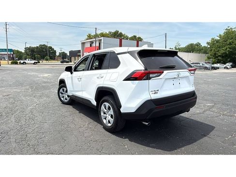Used 2025 Toyota RAV4 LE AWD/4WD image 5
