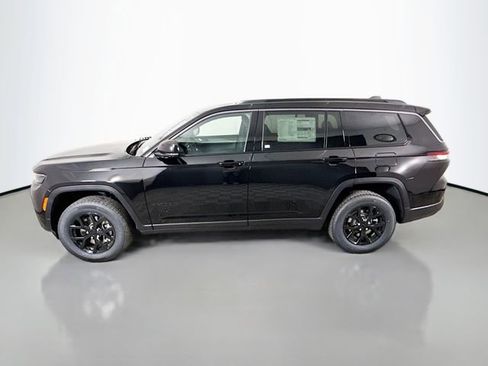 New 2026 Jeep Grand Cherokee L Laredo image 4