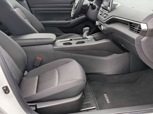 Certified 2025 Nissan Altima 2.5 S FWD image 25
