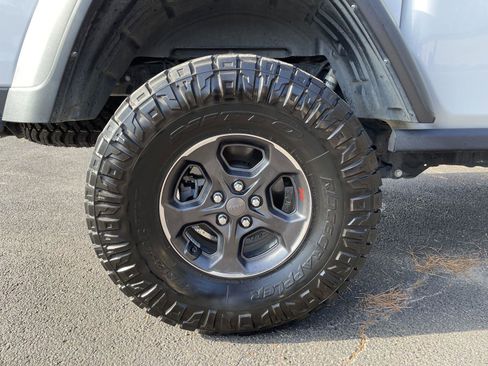 Certified 2022 Jeep Gladiator Rubicon w/ Cold Weather Group image 48