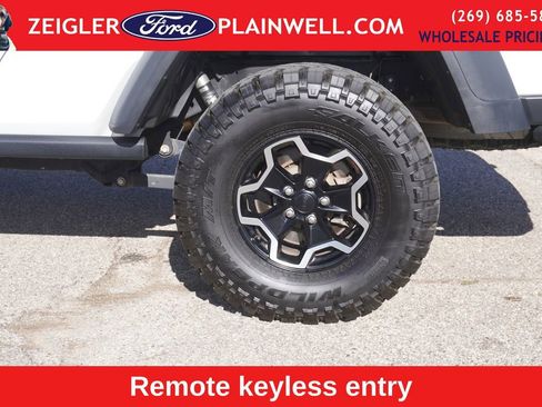 Used 2021 Jeep Gladiator Rubicon w/ LED Lighting Group image 9