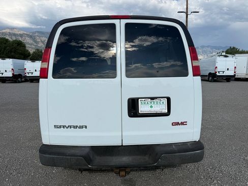 Used 2007 GMC Savana 3500 Extended Passenger w/ LT Preferred Equipment Group RWD image 4