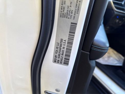 Used 2023 Jeep Grand Cherokee Trailhawk w/ Luxury Tech Group III image 18