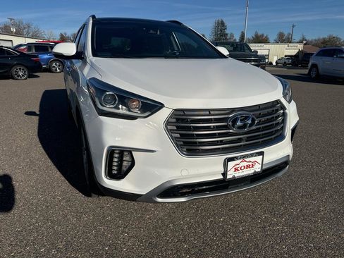 Used 2019 Hyundai Santa Fe XL image 3