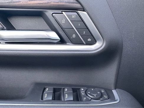 New 2026 GMC Sierra 2500 SLT w/ SLT Convenience Package image 24