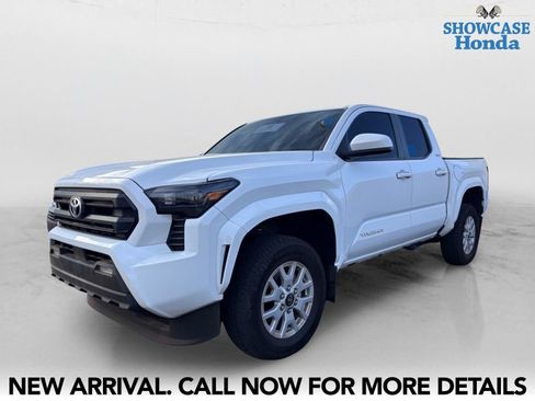 Used 2024 Toyota Tacoma SR5 RWD image 2
