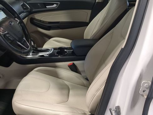 Used 2018 Ford Edge Titanium w/ Equipment Group 301A AWD/4WD image 20