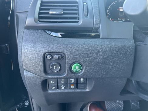 Used 2025 Honda Ridgeline Black Edition image 12