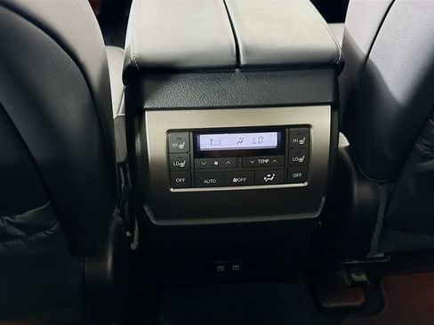 Used 2023 Lexus GX 460 Luxury w/ Sport Design Package AWD/4WD image 25