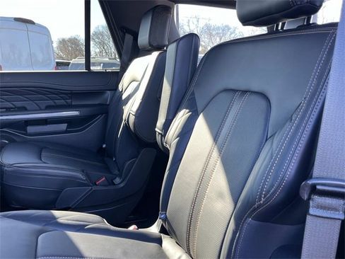 Used 2024 Ford Expedition Platinum image 22