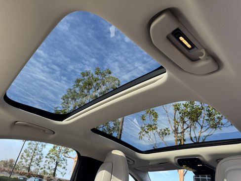 New 2026 Mercedes-Benz E 450 4MATIC Sedan image 3