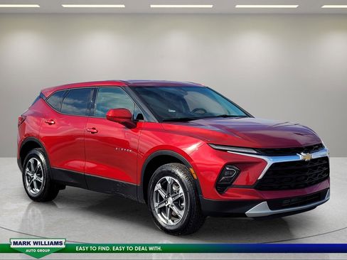 Used 2023 Chevrolet Blazer LT image 1