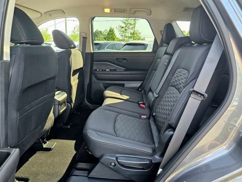 Used 2024 Nissan Pathfinder SV w/ Lighting Package (N92) AWD/4WD image 26