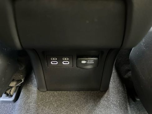 New 2026 Toyota Prius Plug-In Hybrid FWD image 15