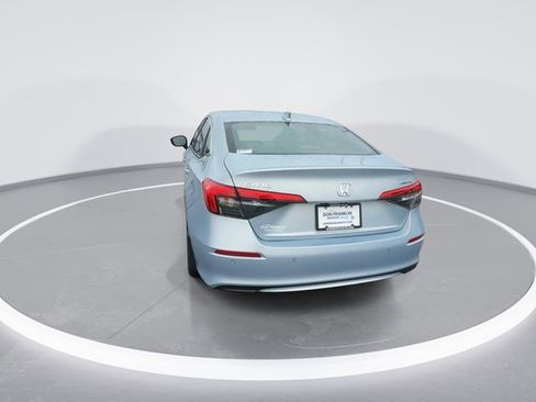 Used 2022 Honda Civic Touring image 7