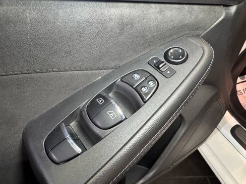 Used 2016 Nissan Maxima SR image 20