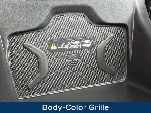 Used 2019 Chevrolet Colorado Z71 w/ Z71 Midnight Edition AWD/4WD image 19